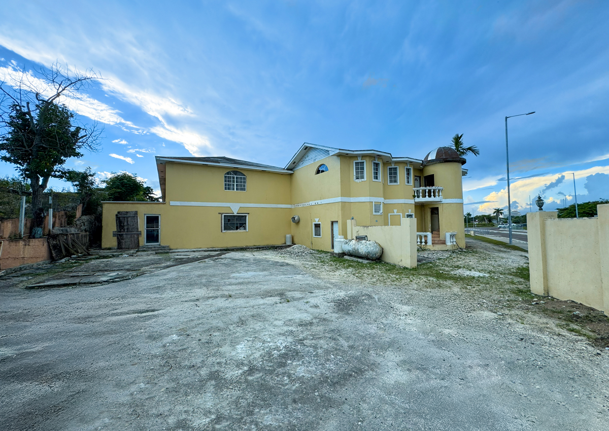 University Drive Commercial